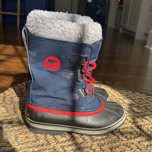 Sorel Kids Navy and Red Snow Boots